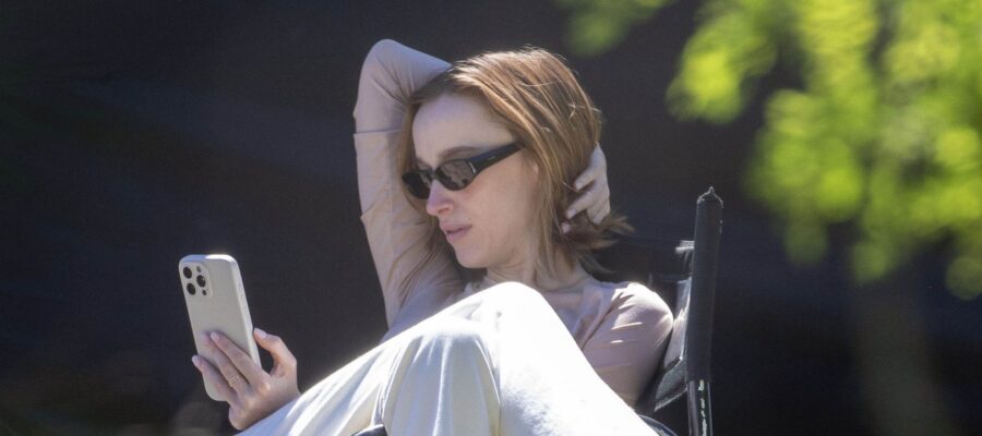 “Beach Read” On Set – June 30, 2026
